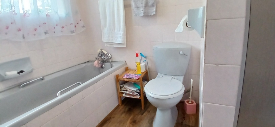  Bedroom Property for Sale in La Provance Free State